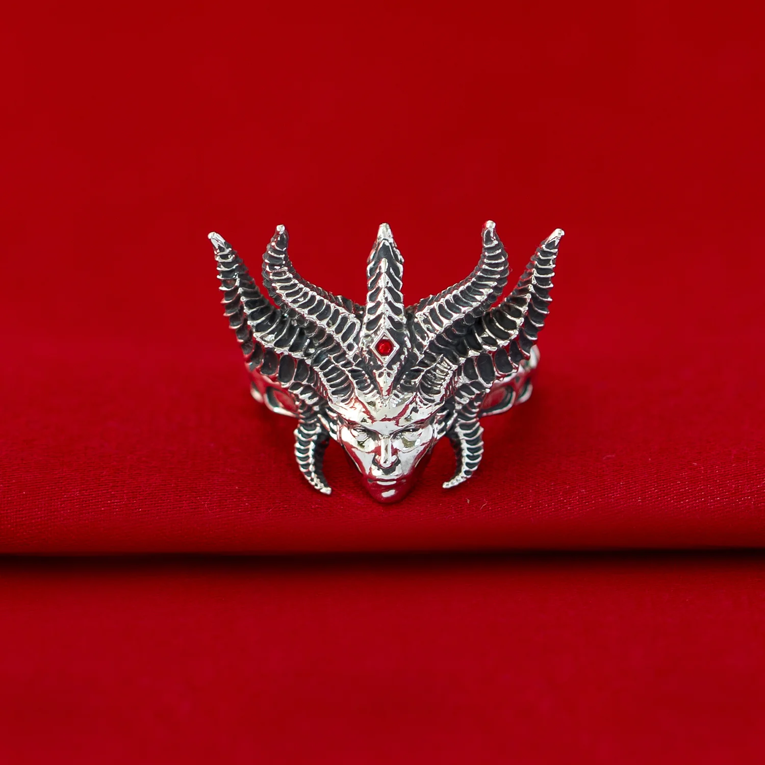 Diablo IV X RockLove Lilith Ring - Image 8