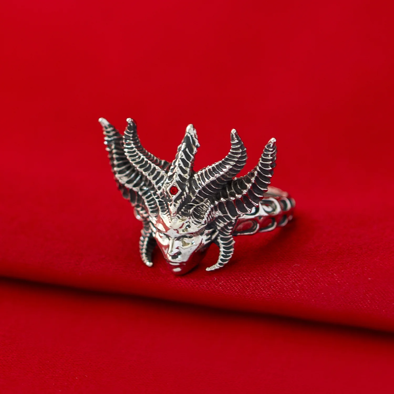 Diablo IV X RockLove Lilith Ring - Image 9