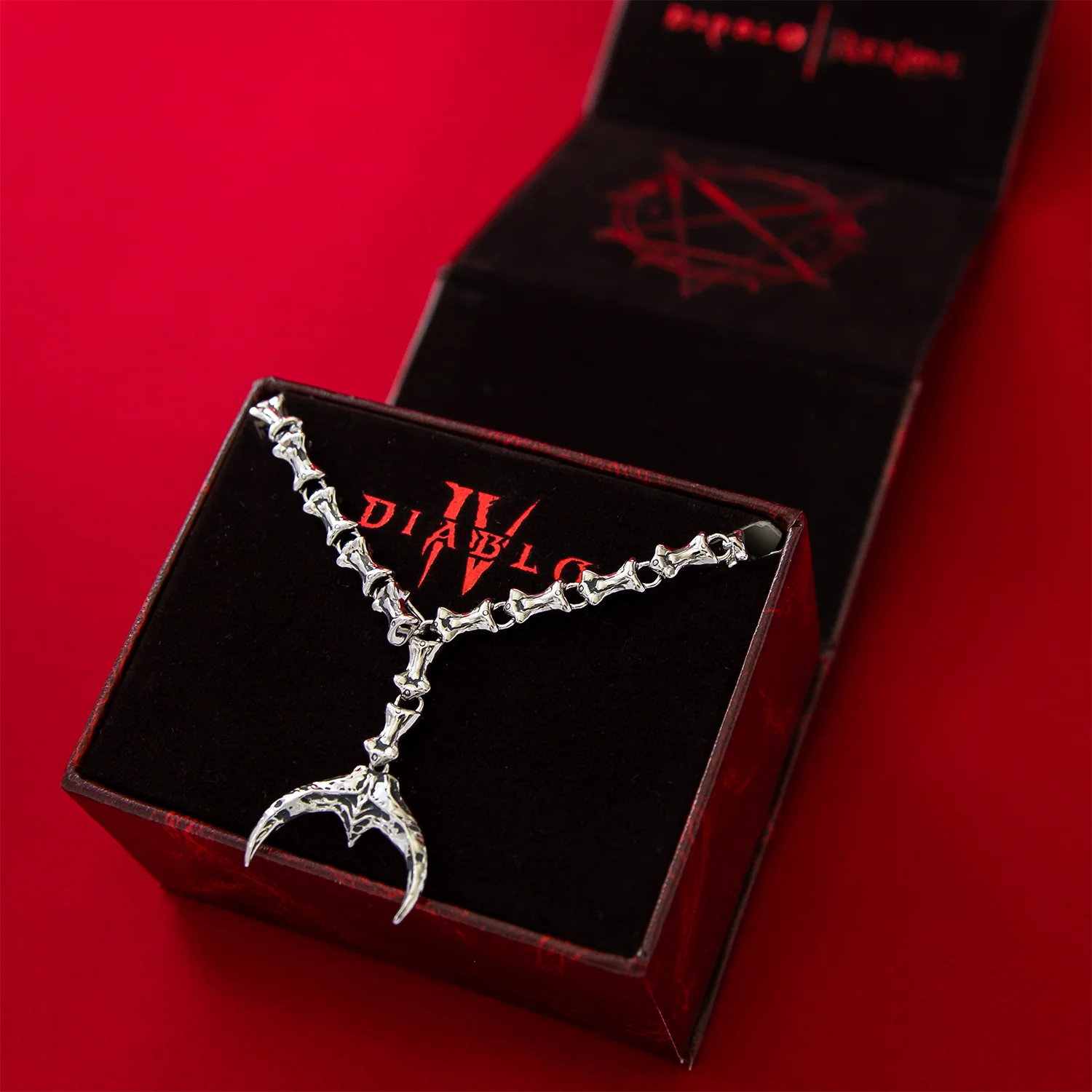 Diablo IV X RockLove Lilith Collar - Image 2